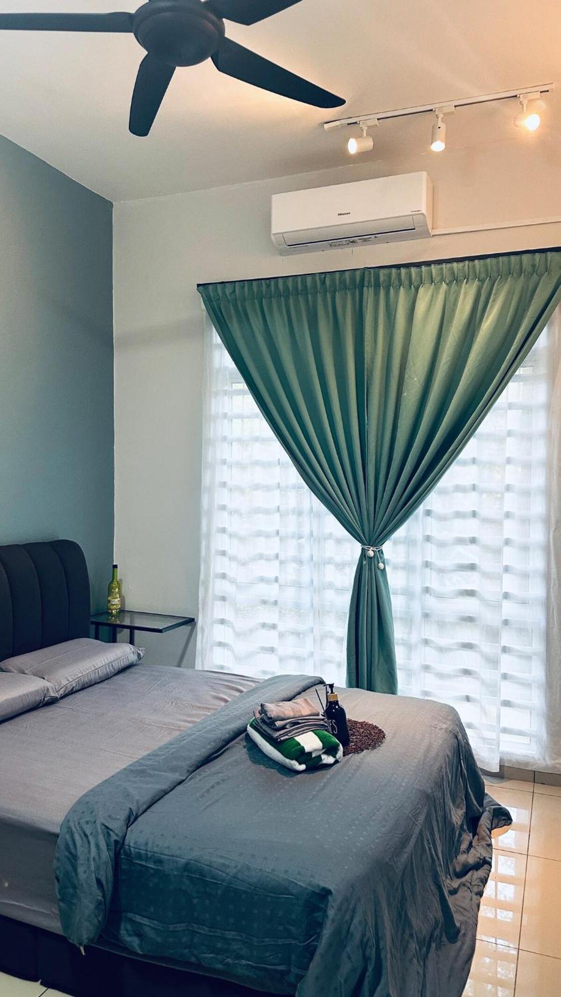 Johor Big & Cozy Home, Easy Parking, 2rooms, Fast Wifi *